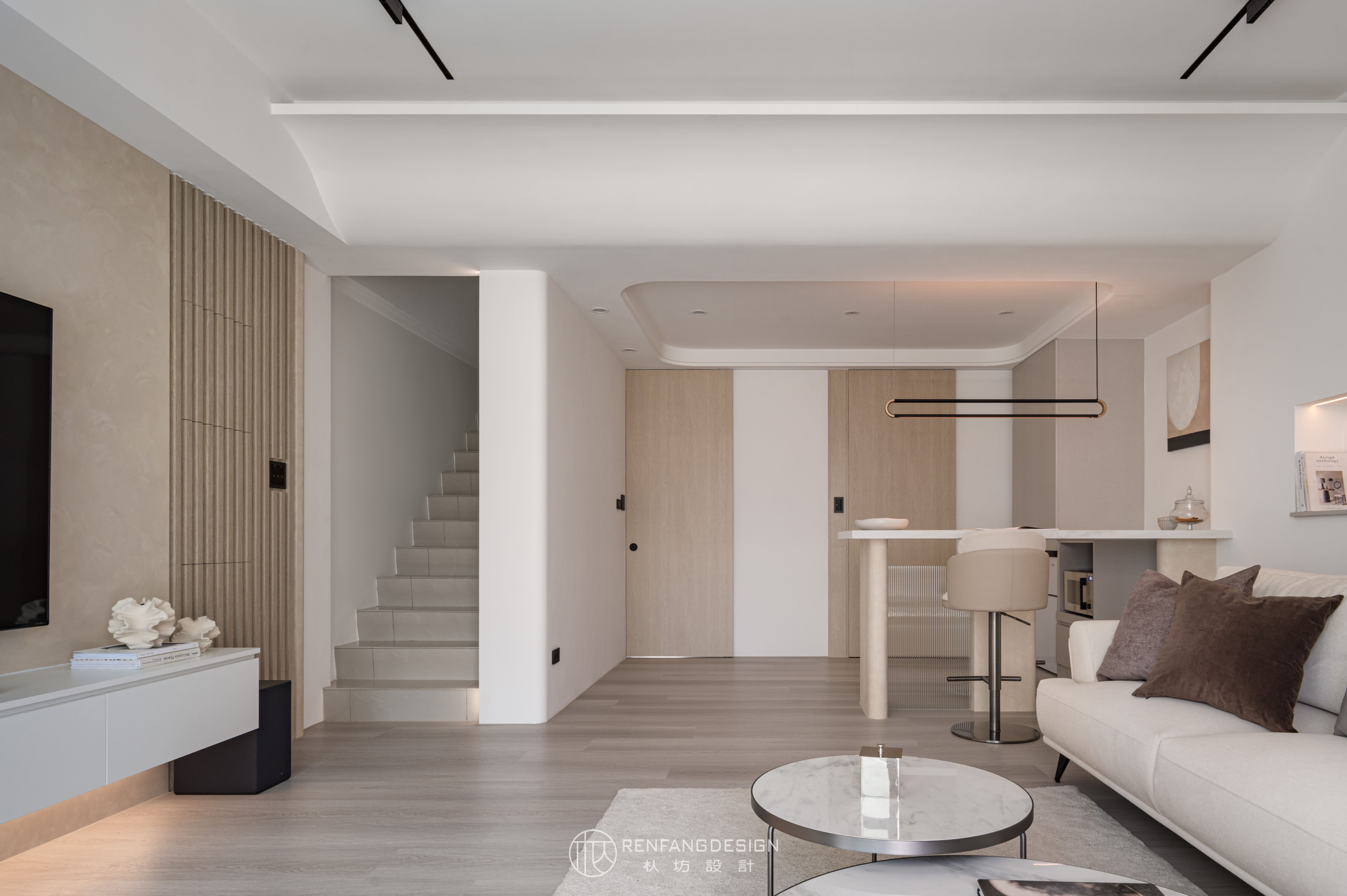 新北室內裝修 米白色基調溫馨客廳全景