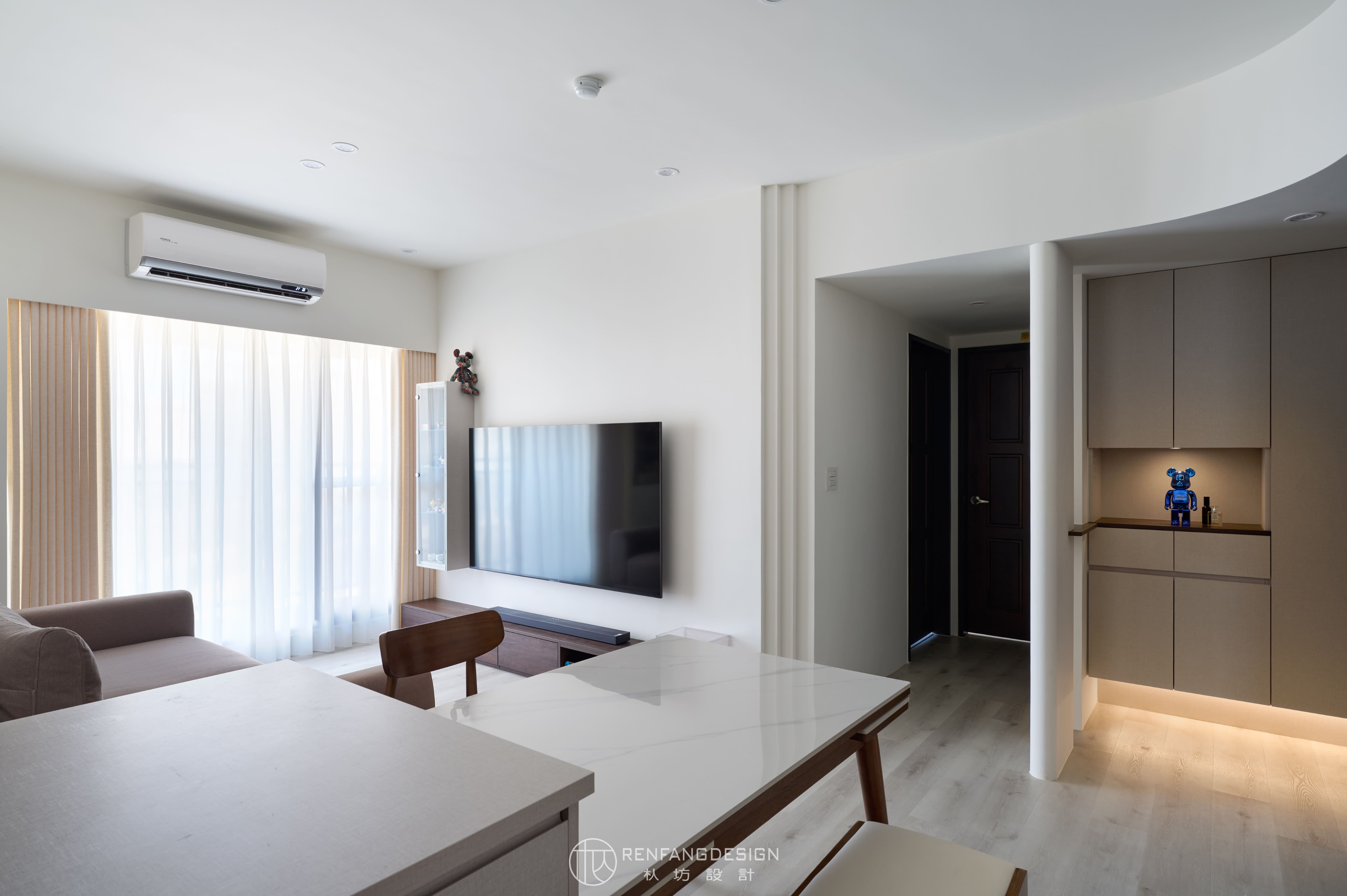 高級住宅設計 現代北歐簡約風格餐廳與機能中島用餐區